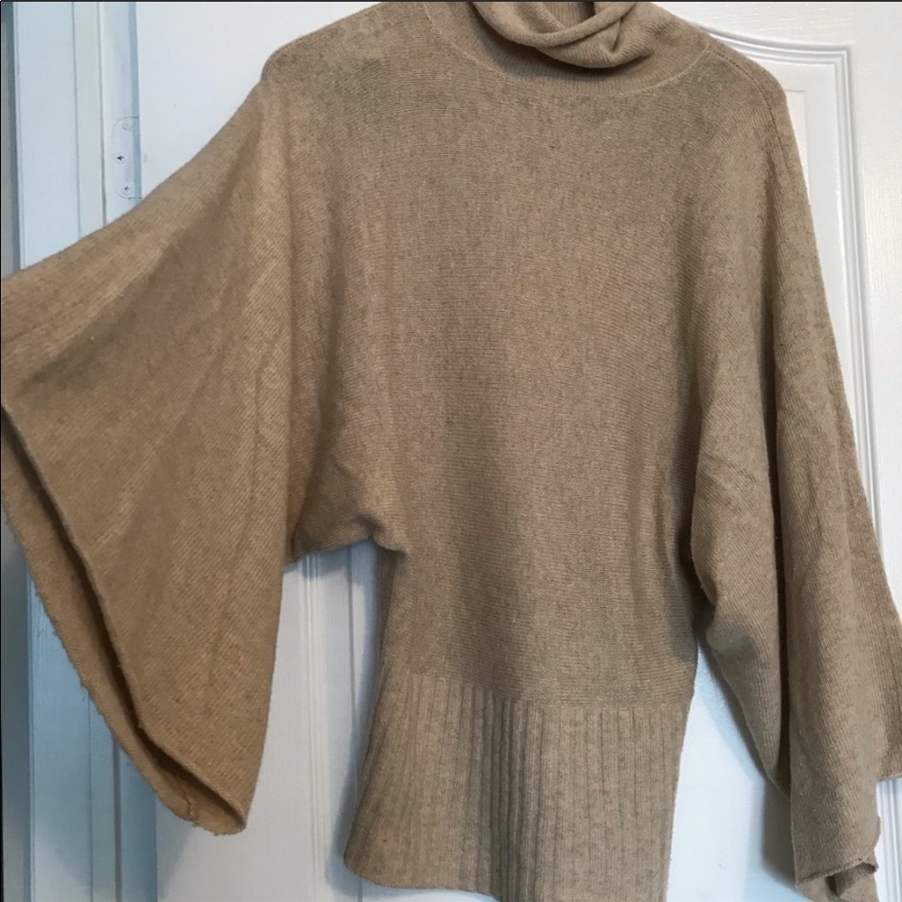 Holts Wool turtleneck by Karoo  Mark Eisen